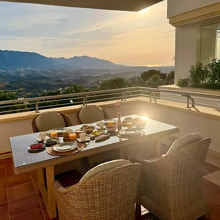 Beautiful Luxurious 2 Bedroom With A Breathtaking View At La Cala Golf Daire *